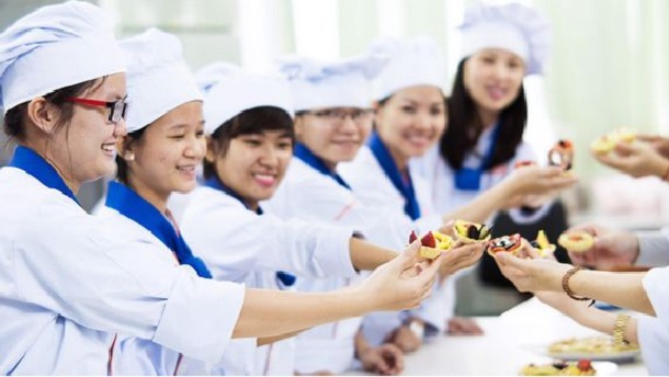 Học làm bánh ở TPHCM - Trường quản lý khách sạn Việt Úc