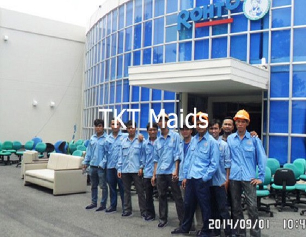 Công ty dịch vụ giặt rèm cửa tại nhà TKT maids